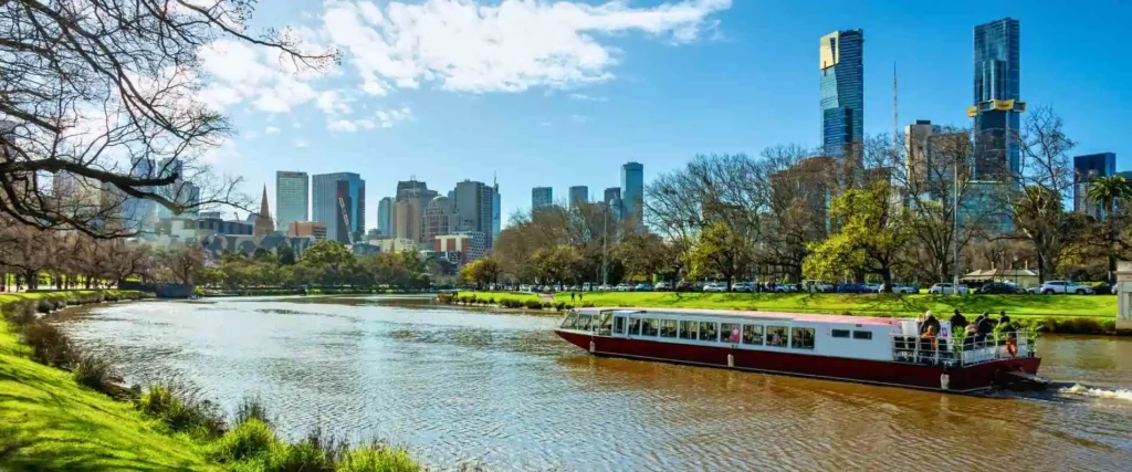 رودخانه یارا در جنوب مرکزی ویکتوریا واقع شده است. بخش‌های پایین‌تر یارا از ملبورن عبور میکند و امروزه کلان‌شهر ملبورن بزرگ بر چشم‌ انداز پایین دست‌های آن تأثیر می‌گذارد.