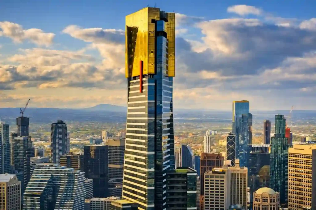 نمای برج Eureka Tower ملبورن با تاج طلایی در منطقه Southbank